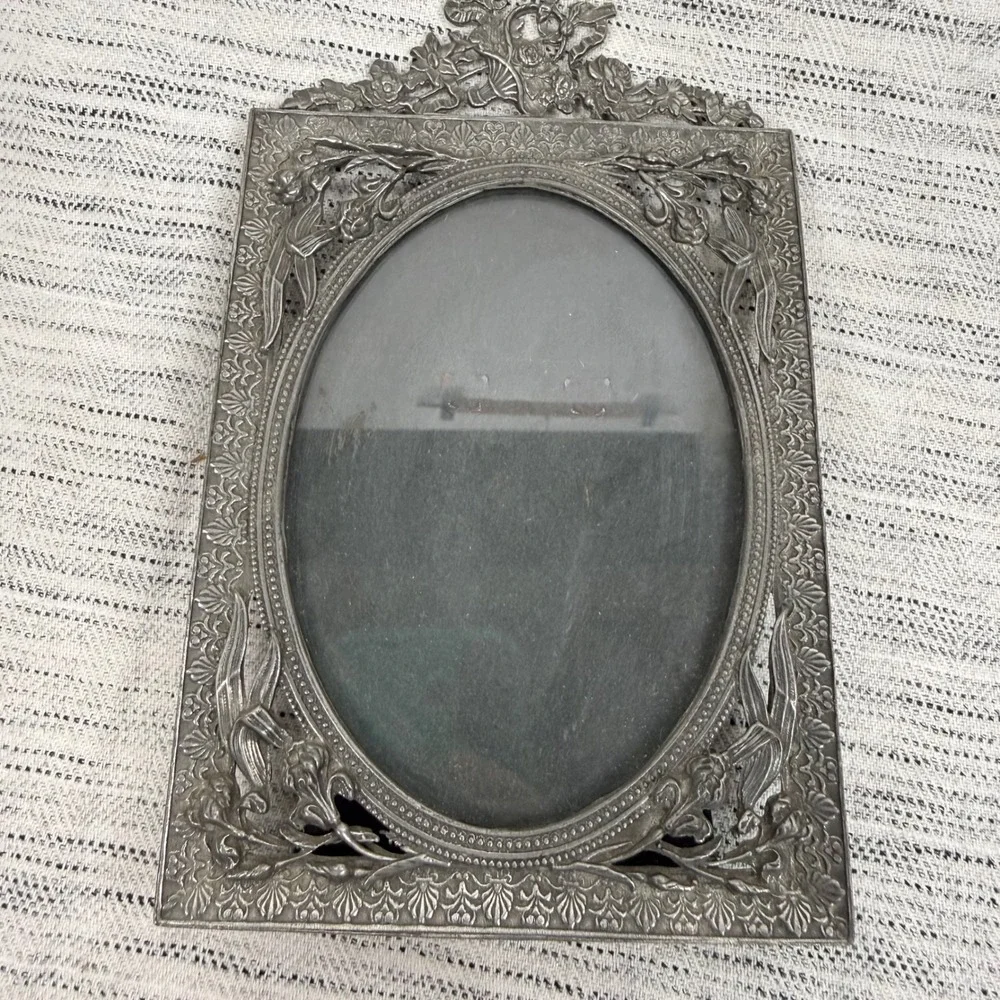 Vintage Silver Plated Rectangular Ornate Photo Frame Oval Window Art Nouveau